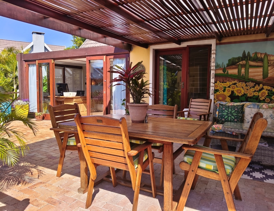 3 Bedroom Property for Sale in The Island Western Cape